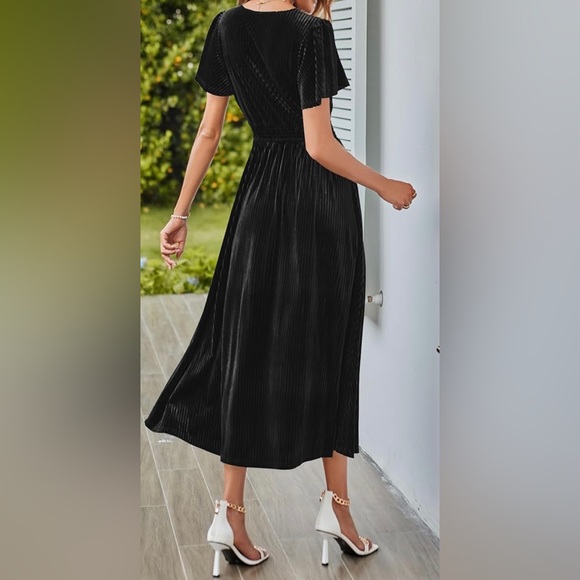 Merokeety Floor Length Black Velvet Dress, Size Medium - Picture 2 of 7